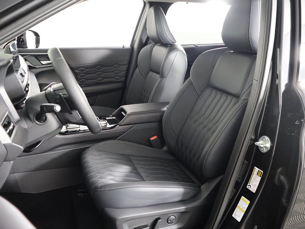 2025 Mitsubishi Outlander SEL - Photo 33