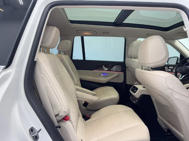 Certified Used 2023 MANUFAKTUR Diamond White Metallic Mercedes-Benz GLS 450 image 19
