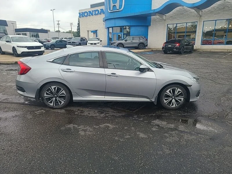Used 2016  Honda EX-L image 6
