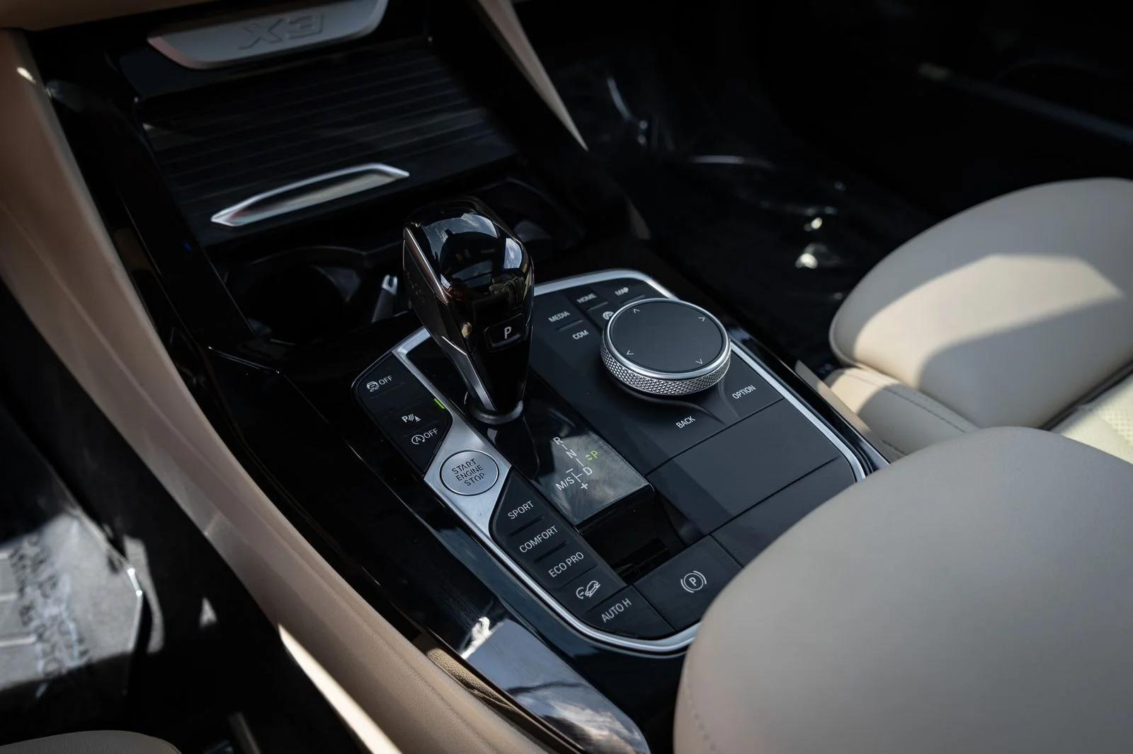Used 2022 Black BMW xDrive30i image 27