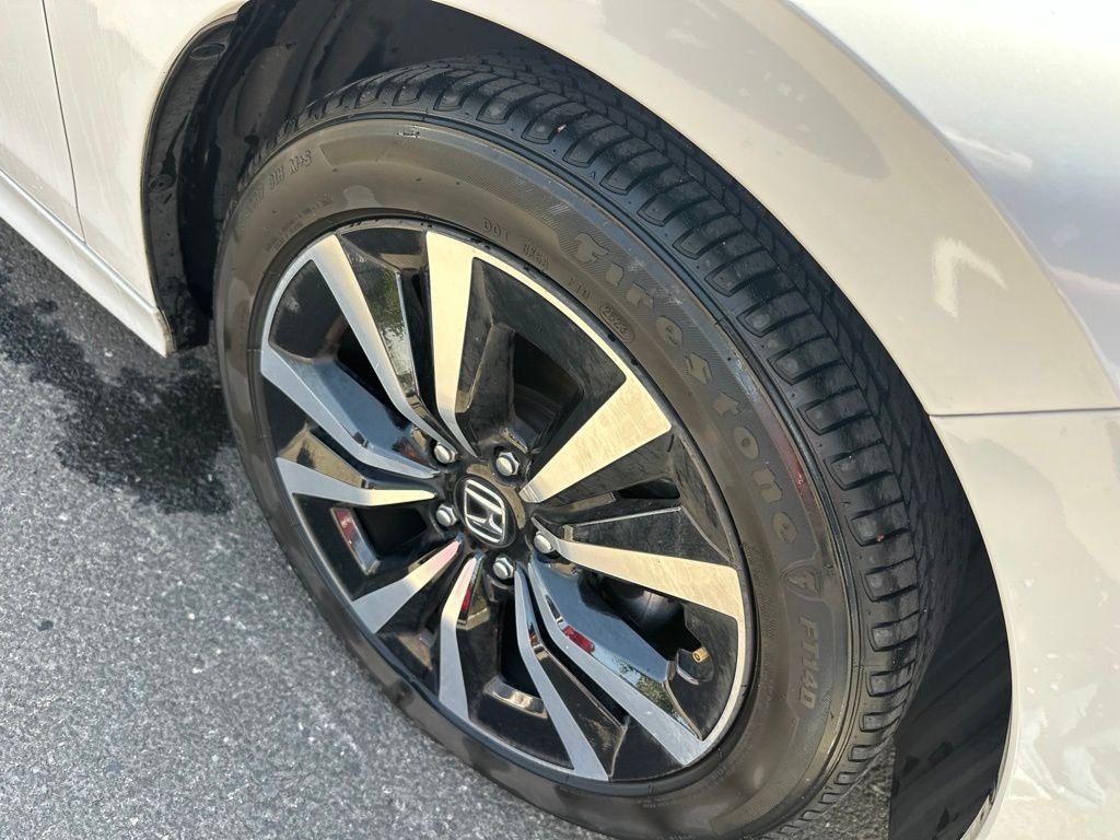 Used 2024  Honda EX image 5