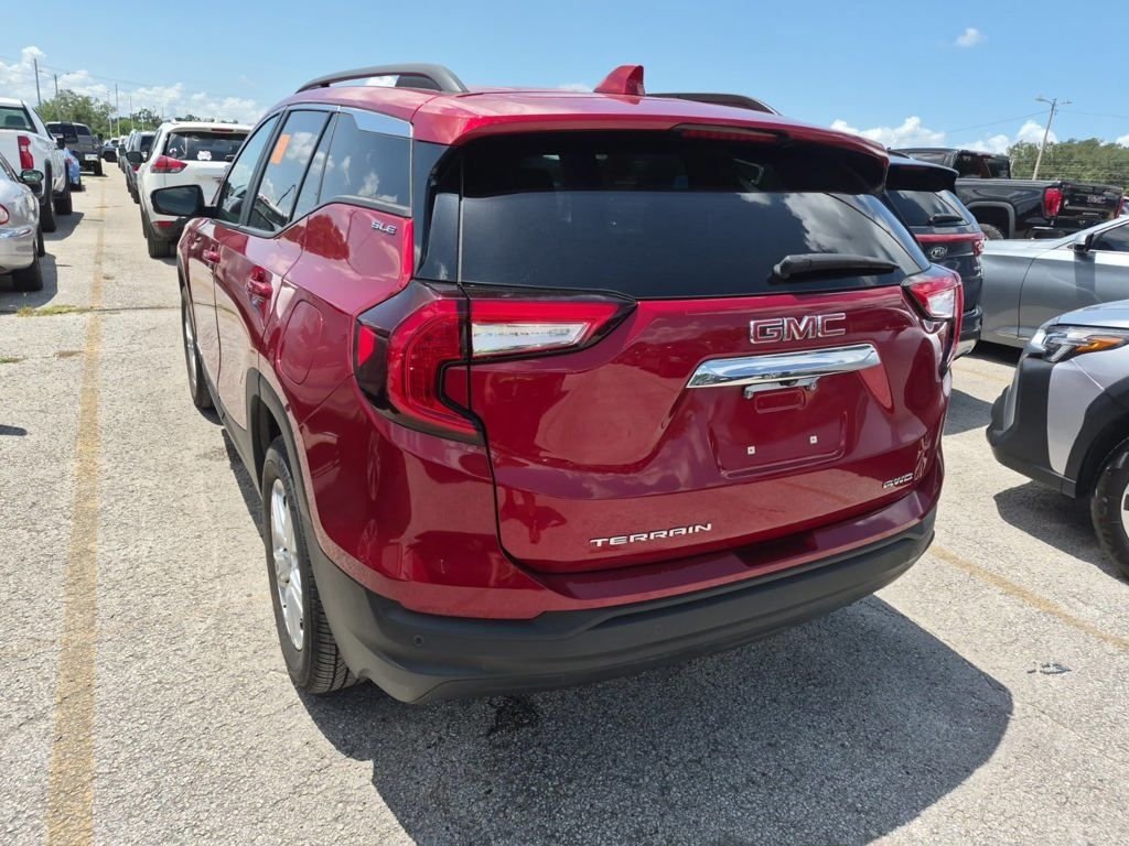 Used 2023 Red GMC SLE image 3