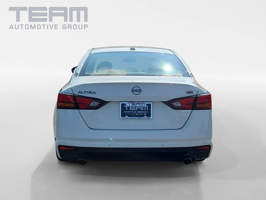 Used 2024 White Nissan 2.5 SR image 6