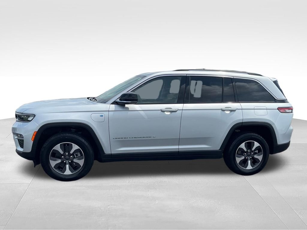 Used 2022 Silver Jeep 4xe image 2