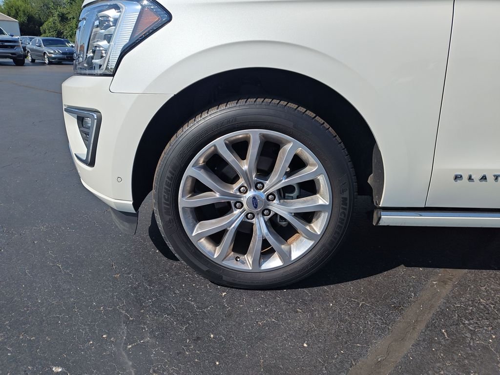 Used 2019 White Ford Platinum image 10