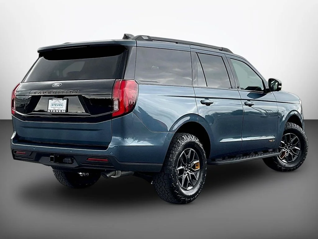 New 2027 Nocturnal Blue Metallic Ford Tremor® image 15