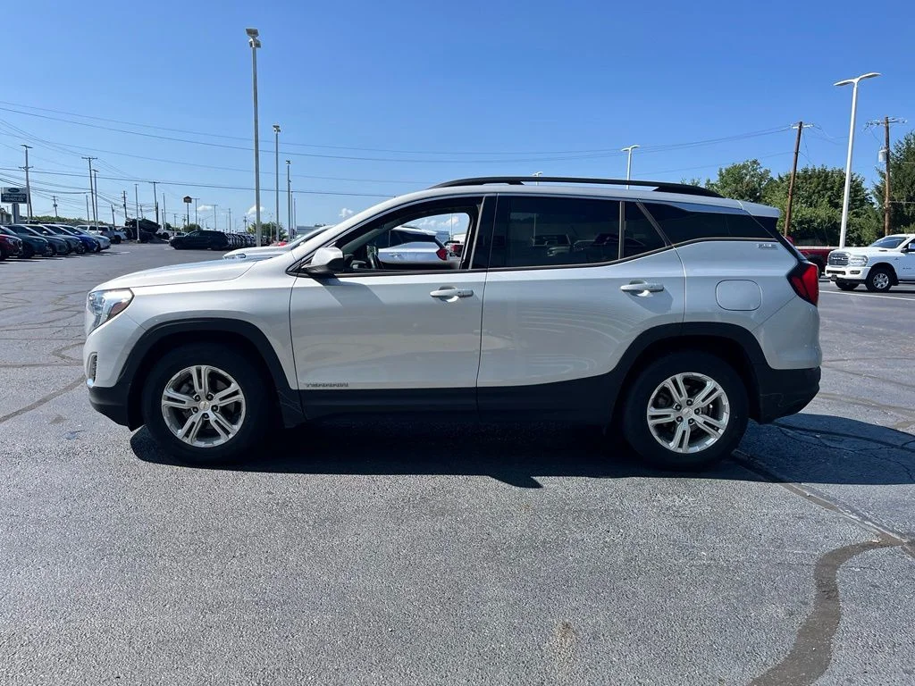 Used 2020 Silver GMC SLE image 7