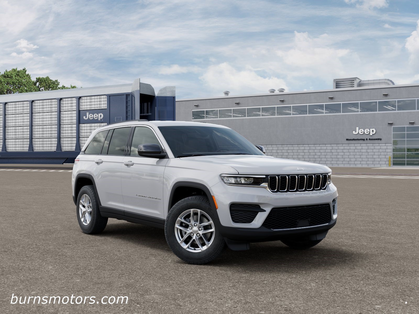 New 2026 Bright White Clear-Coat Exterior Paint Jeep Laredo image 5