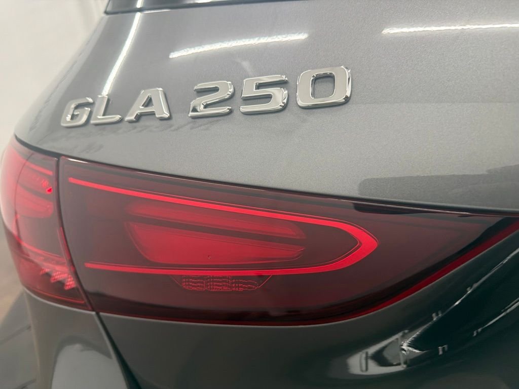 New 2026 Mountain Grey Metallic Mercedes-Benz GLA 250 image 11