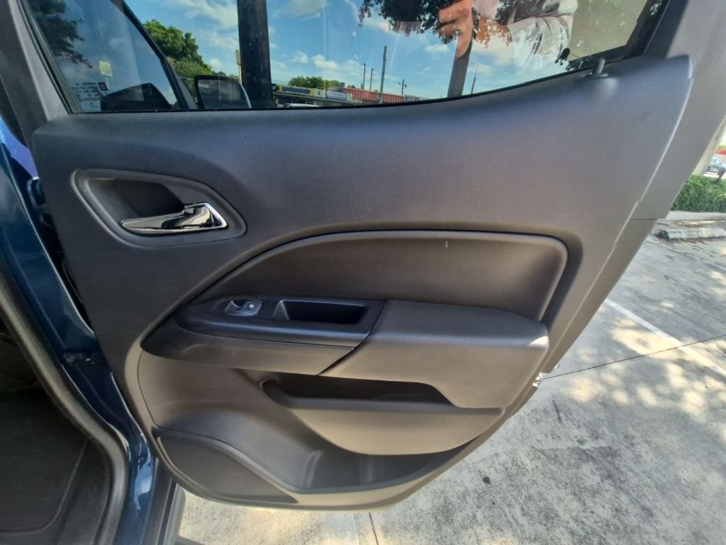 Used 2020 Blue Chevrolet LT image 14
