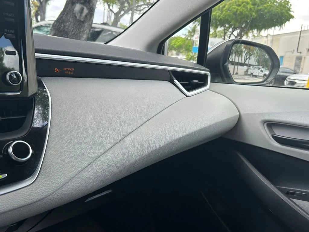 Certified Used 2022 Silver Toyota LE image 25
