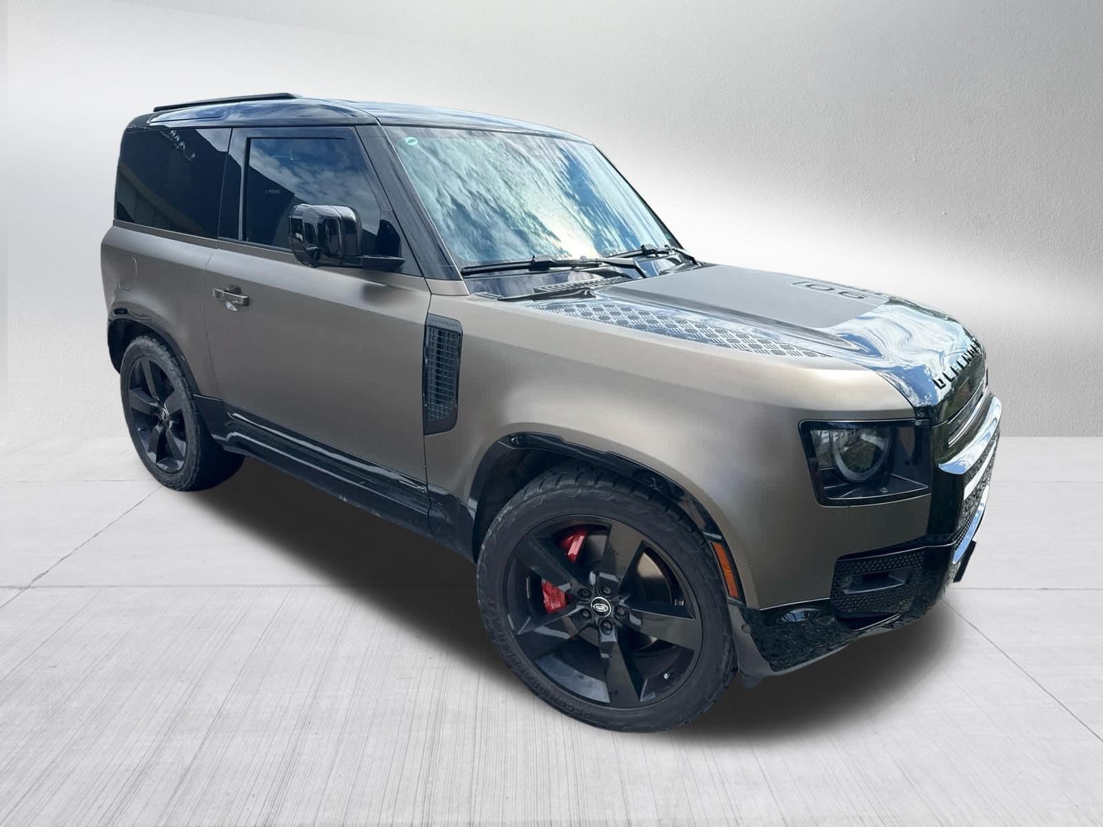 Certified Used 2023 Gondwana Stone Metallic Land Rover X image 5