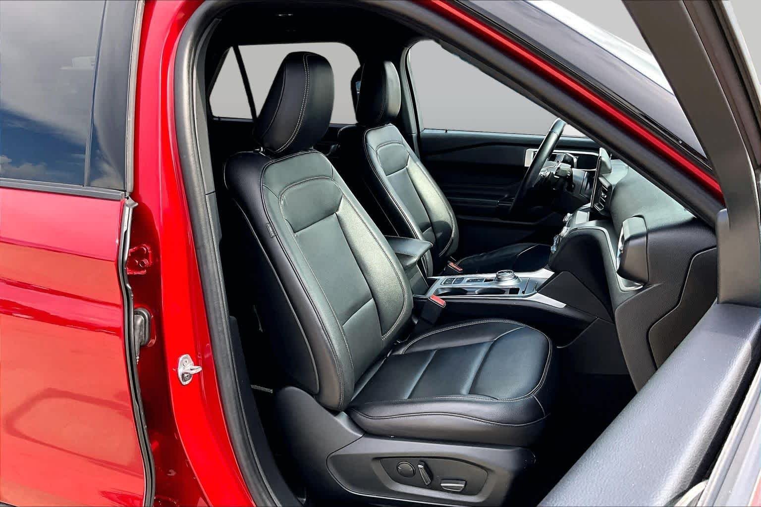 Used 2020 Rapid Red Metallic Tinted Clearcoat Ford XLT image 9