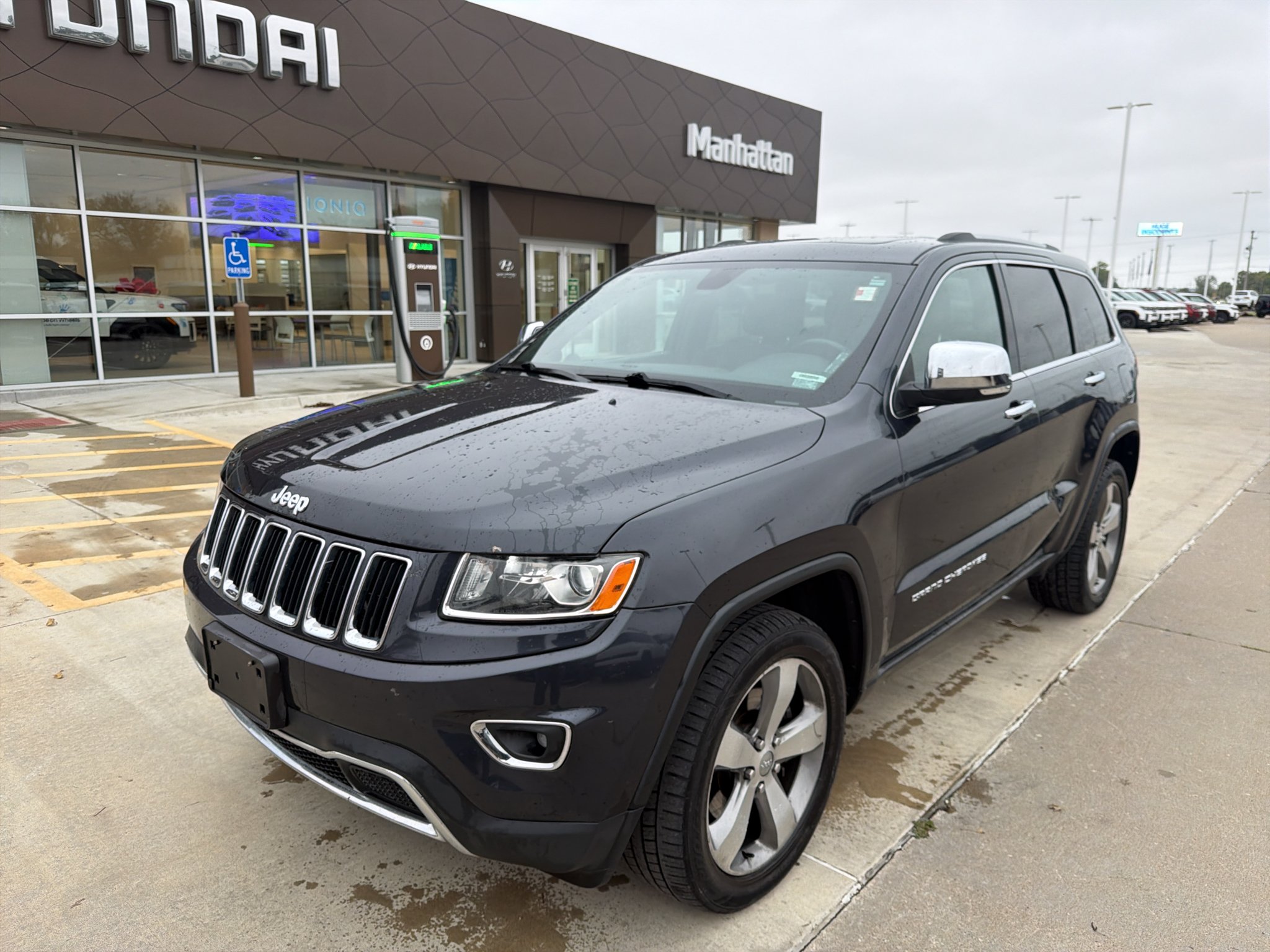 Used 2014 Maximum Steel Metallic Clearcoat Jeep Limited image 3