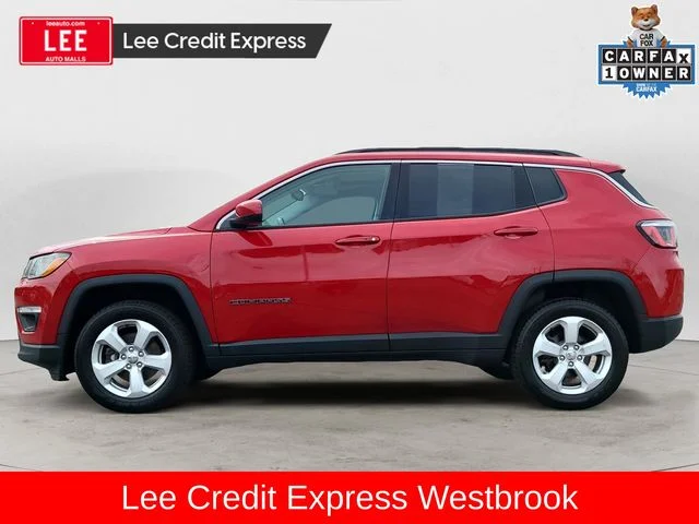 Used 2018 Red Jeep Latitude image 2