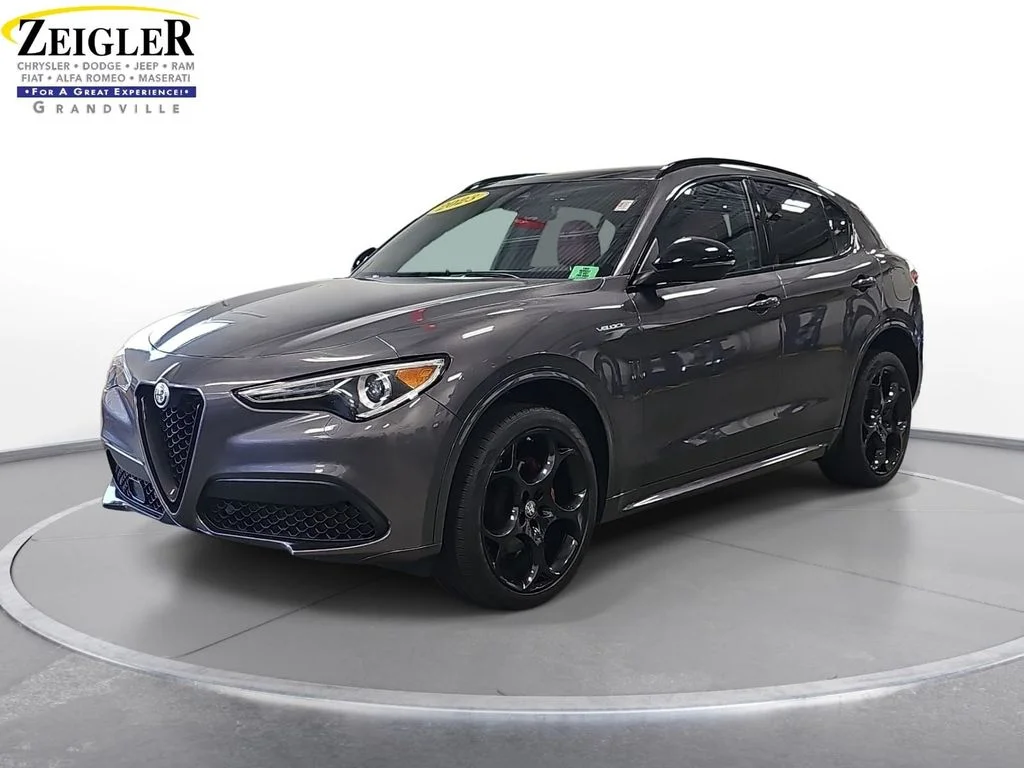 Used 2023 Gray Alfa Romeo Veloce image 1