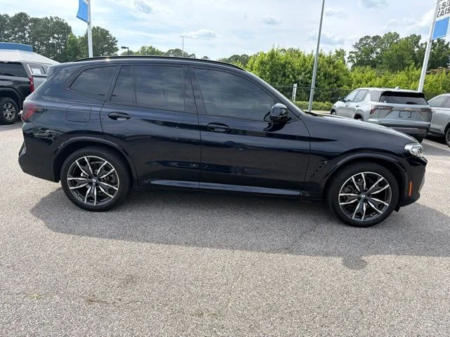 Used 2024 Black BMW sDrive30i image 2