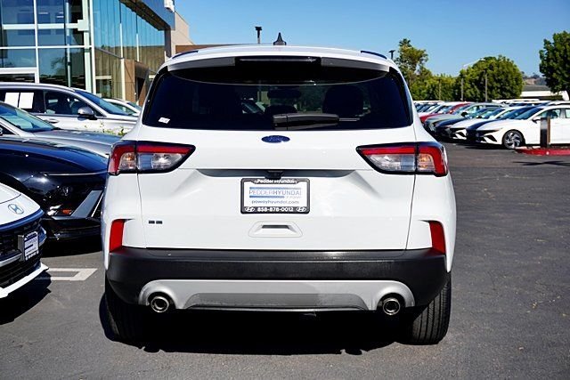 Used 2022 White Ford SE image 8