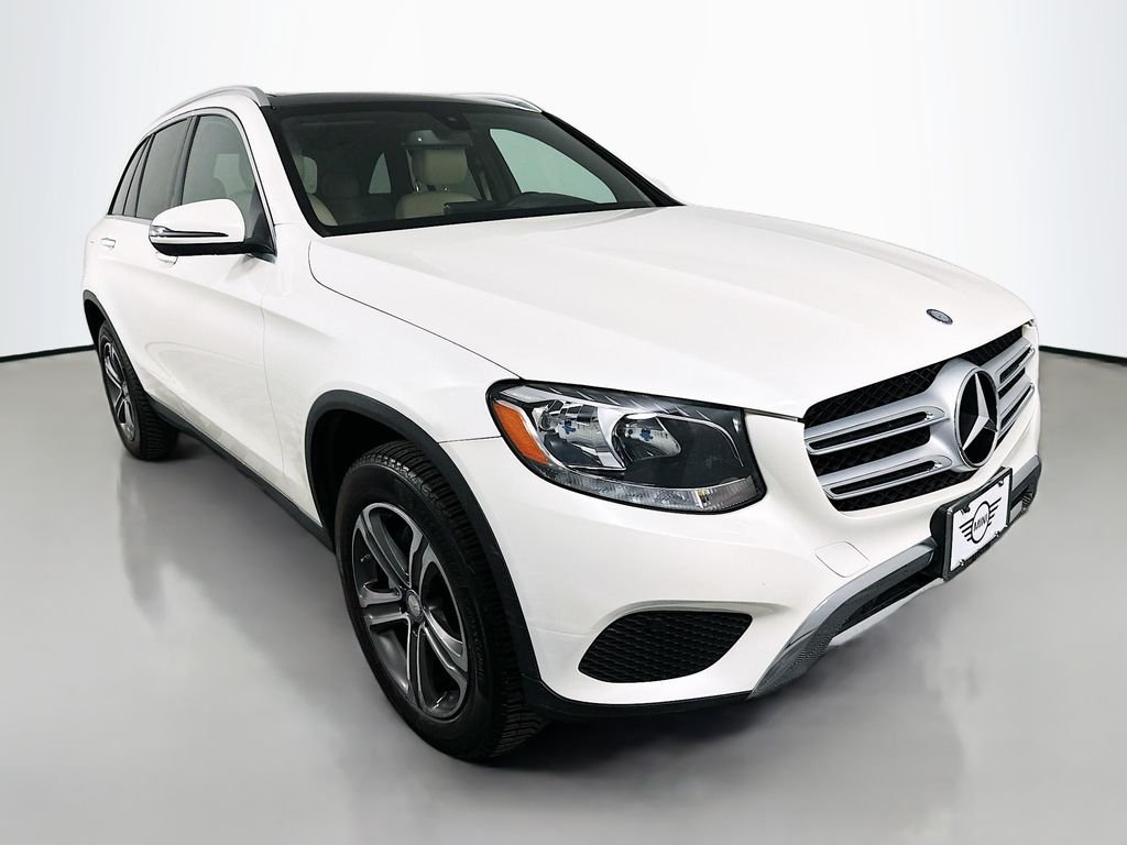 Used 2017 White Mercedes-Benz GLC 300 image 3