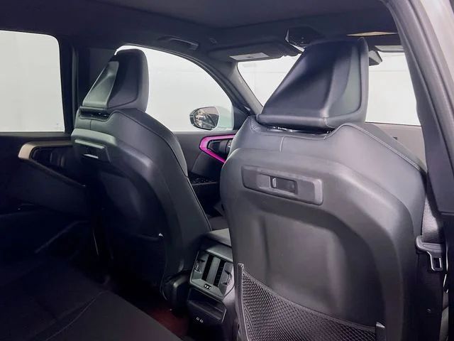 2025 BMW X3 30 - Photo 8