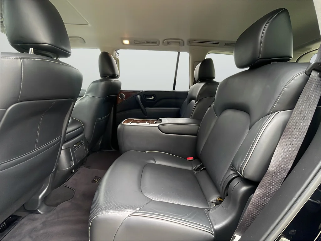 Used 2019 Black INFINITI LUXE image 27