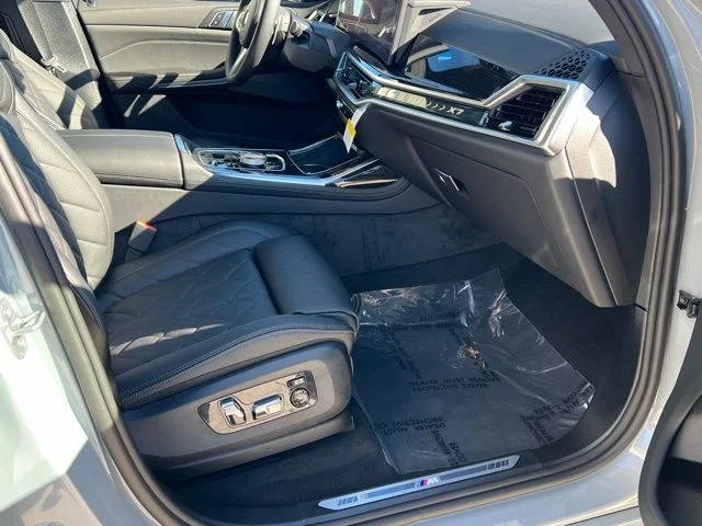 2026 BMW X7 40i - Photo 27