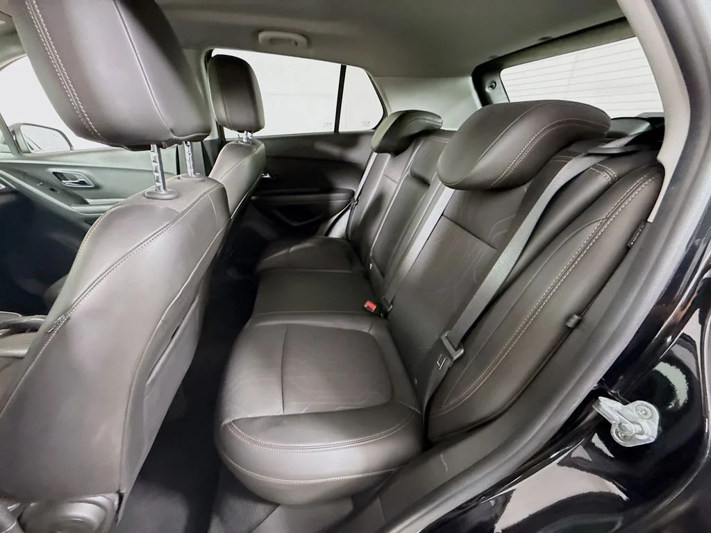 Used 2020  Chevrolet LT image 22