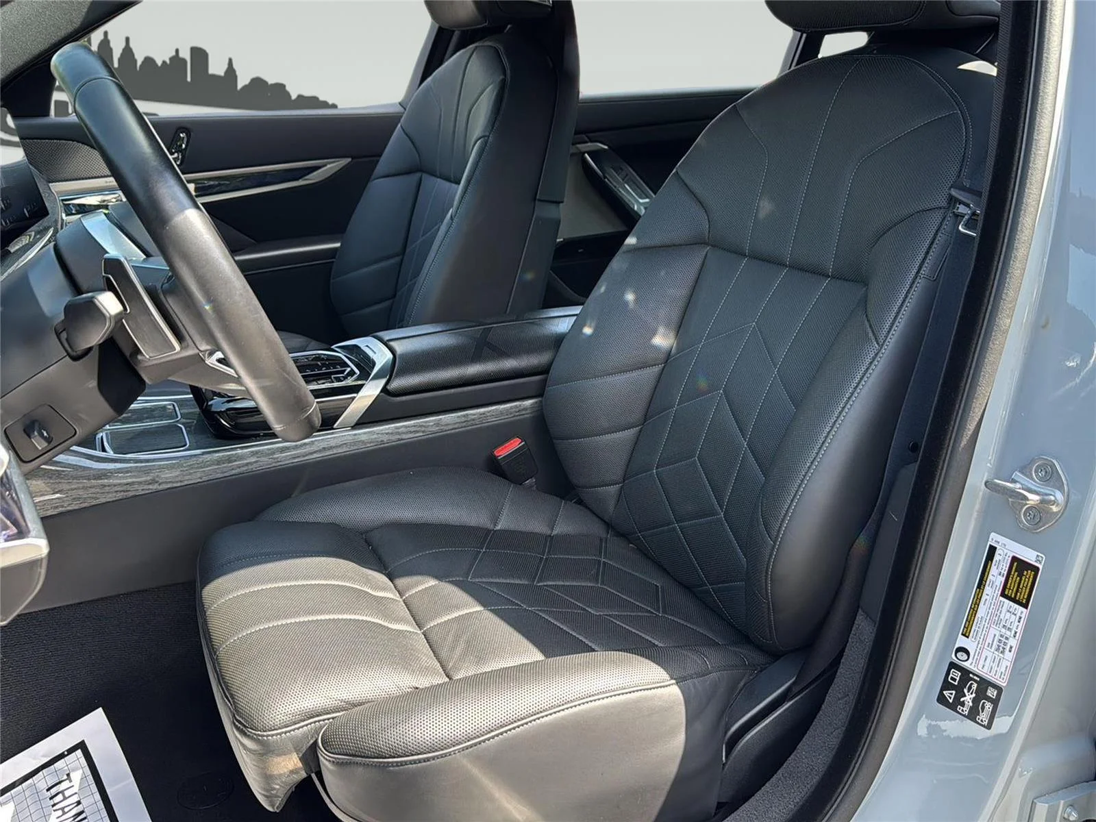 Used 2025 GRAY BMW 740i xDrive image 17