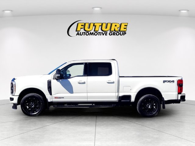 Used 2025  Ford Lariat image 7