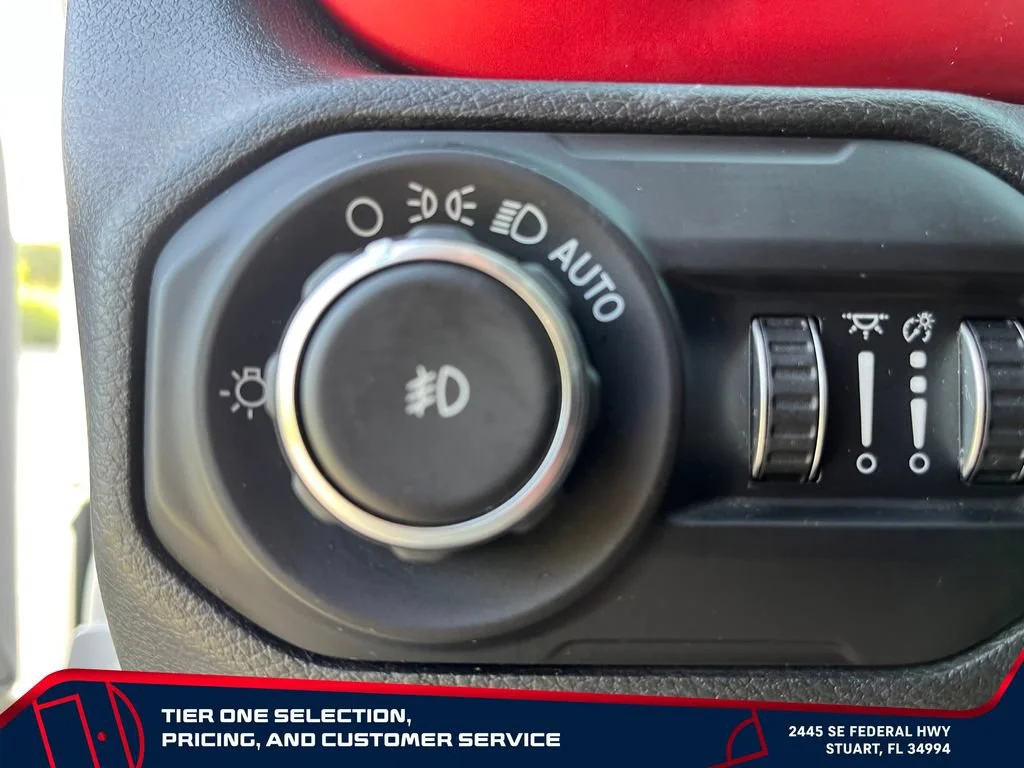 Used 2020 White Jeep Rubicon 4x4 image 14