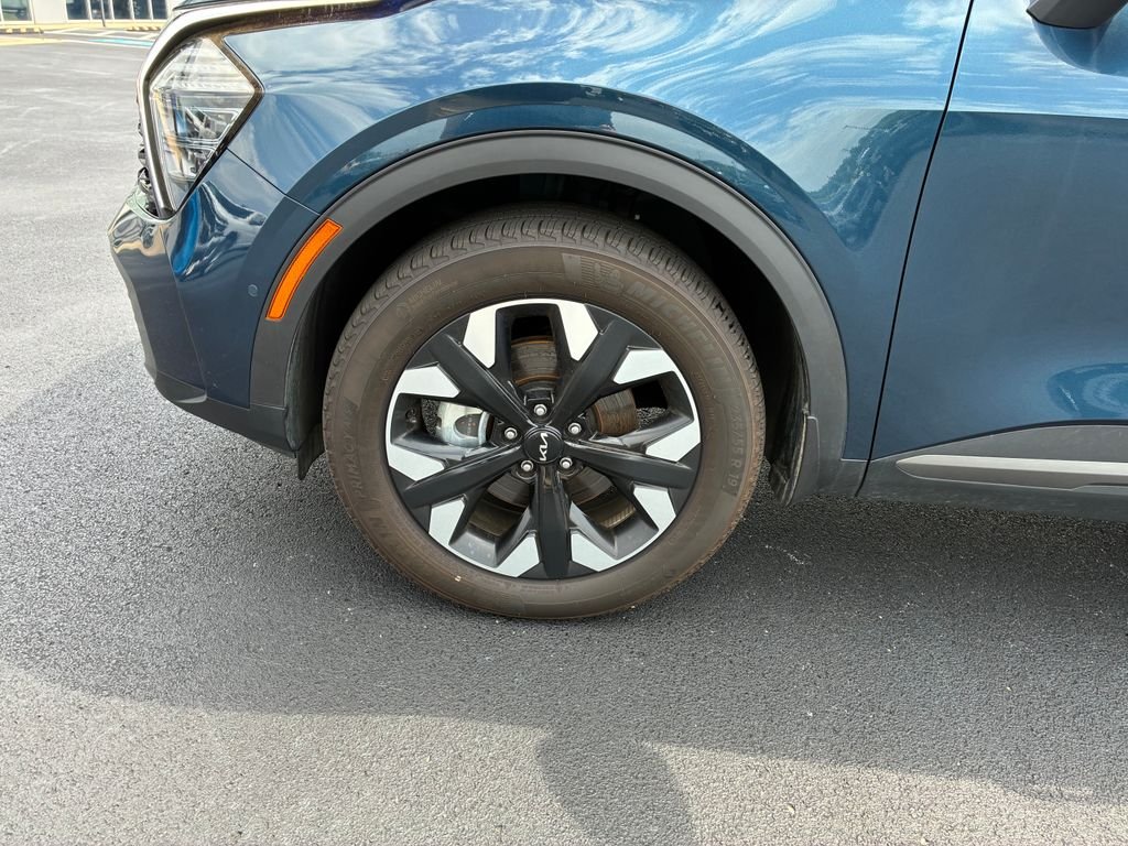 Used 2024 Blue Kia X-Line Prestige image 7