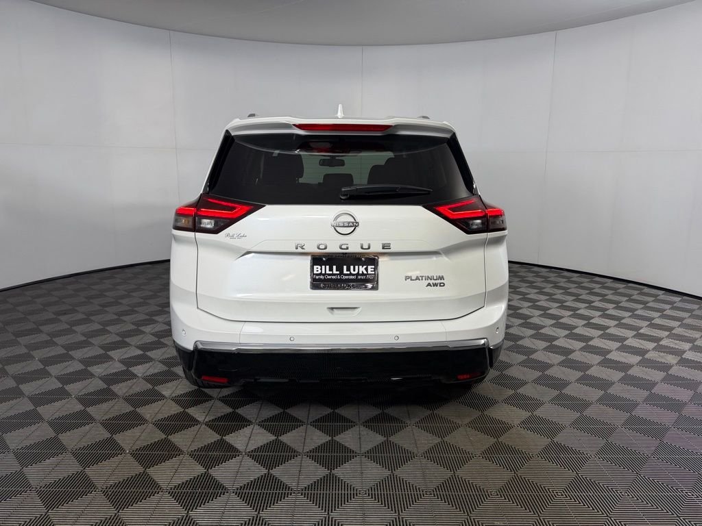 Used 2026 White Nissan Platinum image 8