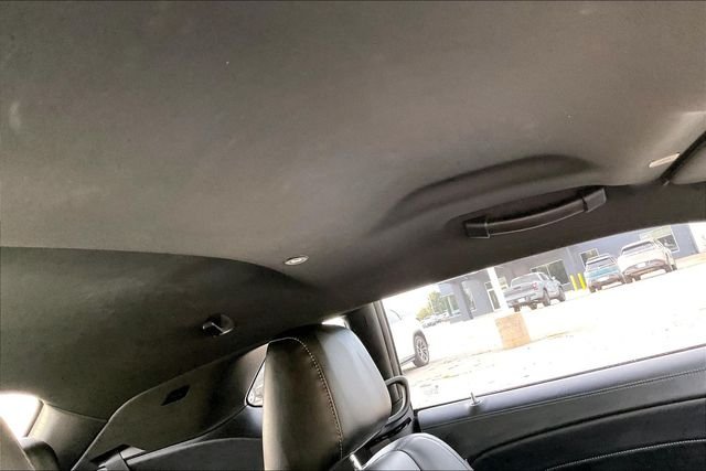 Used 2022 White Dodge SXT image 20
