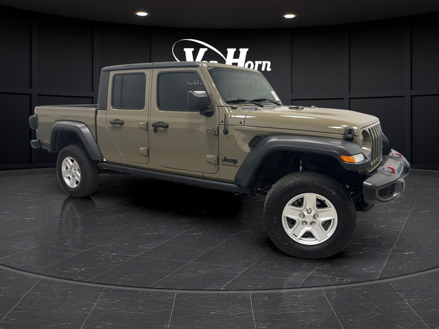 2020 Jeep Gladiator Sport S's photo