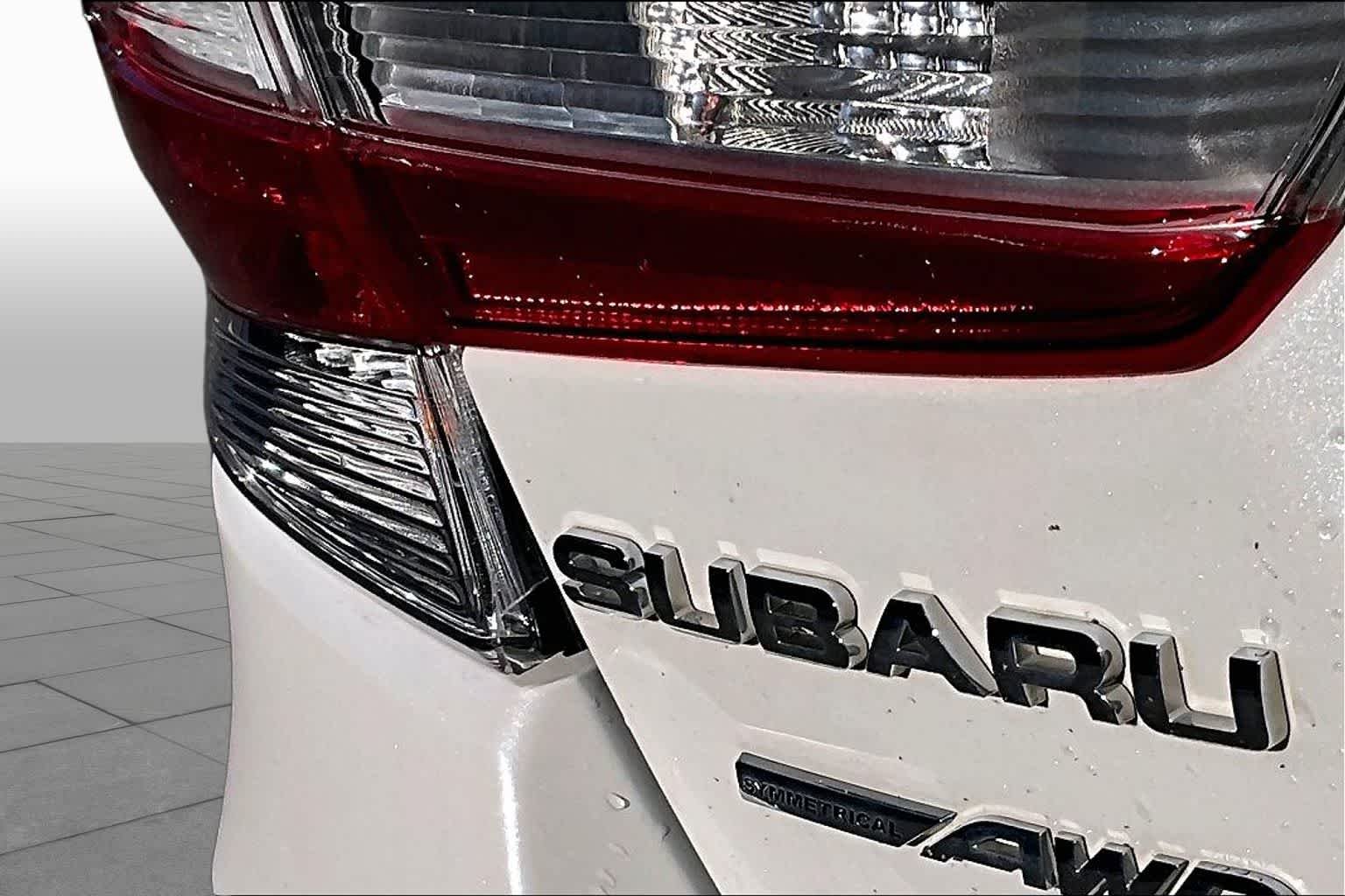 Used 2023 Crystal White Pearl Subaru  image 27