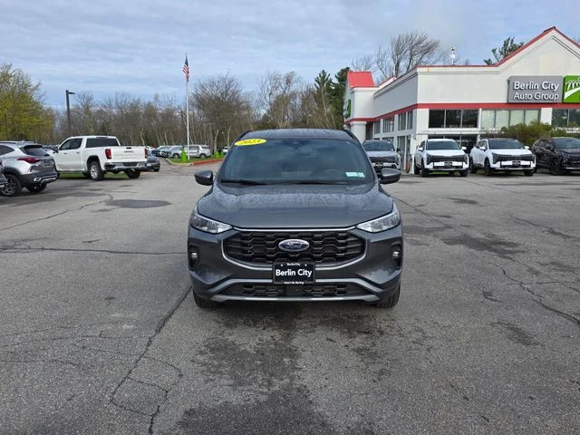 Used 2023 Gray Metallic Ford ST-Line Select image 3