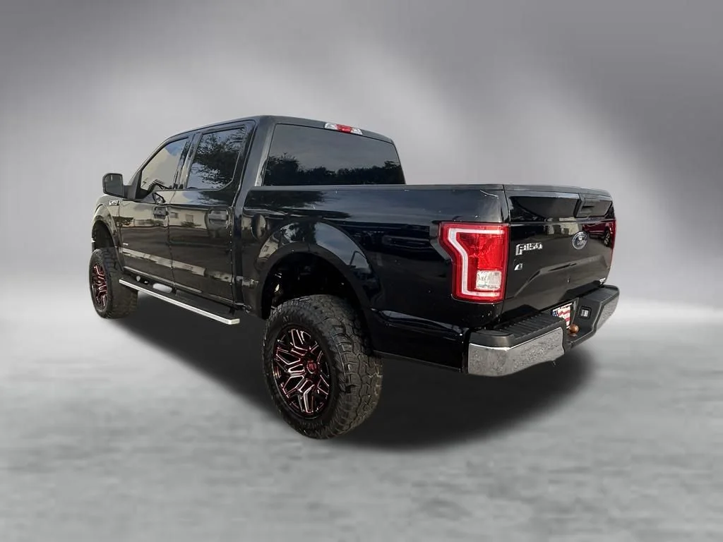 Used 2017 Shadow Black Ford XLT image 7