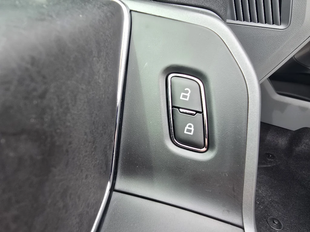 New 2026 Avalanche Ford XLT image 13