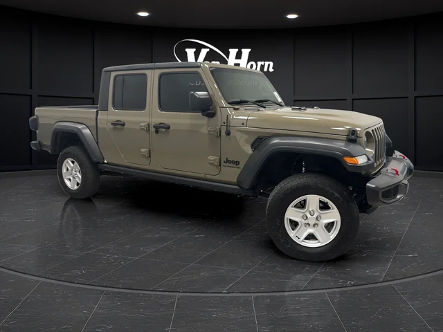 2020 Jeep Gladiator Sport S's photo