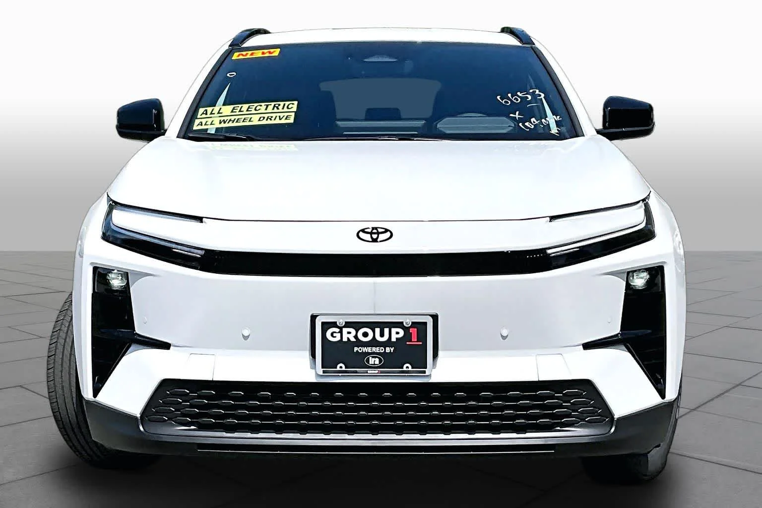 New 2026 Wind Chill Pearl Toyota SE image 3