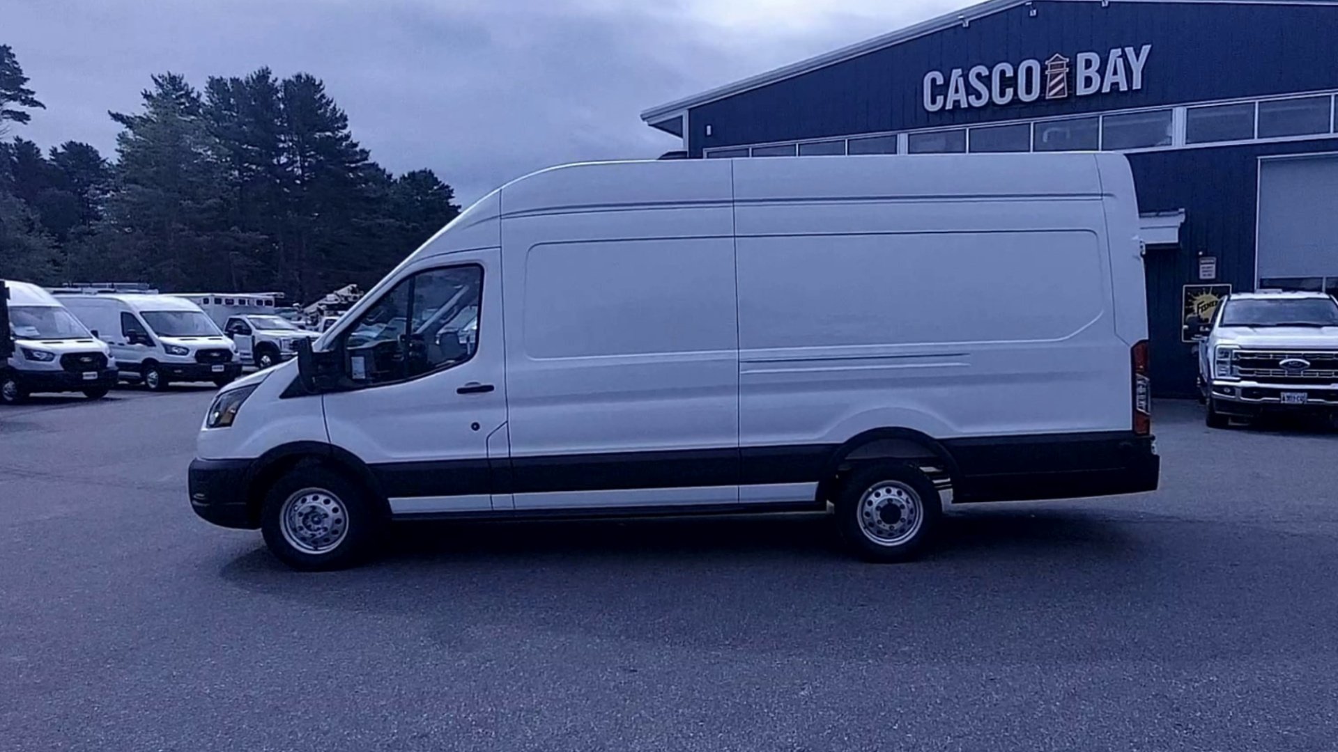 New 2026 Oxford White Ford Cargo Van image 18