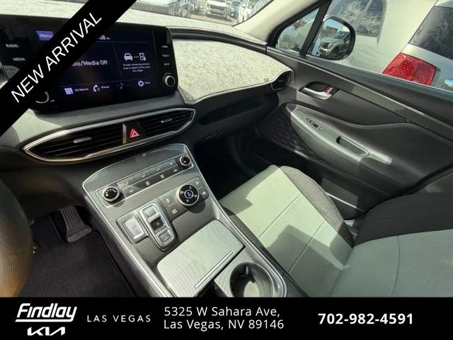 Used 2022 Silver Hyundai SE image 10