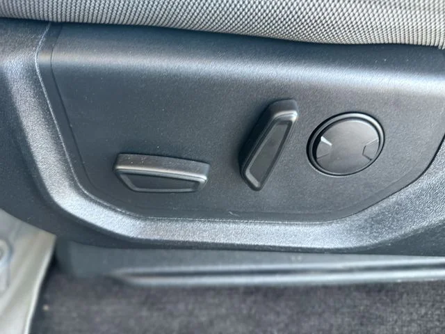 Used 2019 Blue Ford XLT image 13