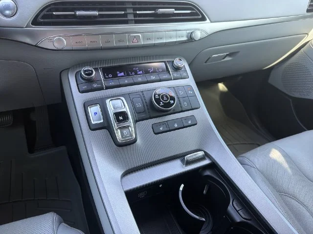 Used 2020 White Hyundai SEL image 23