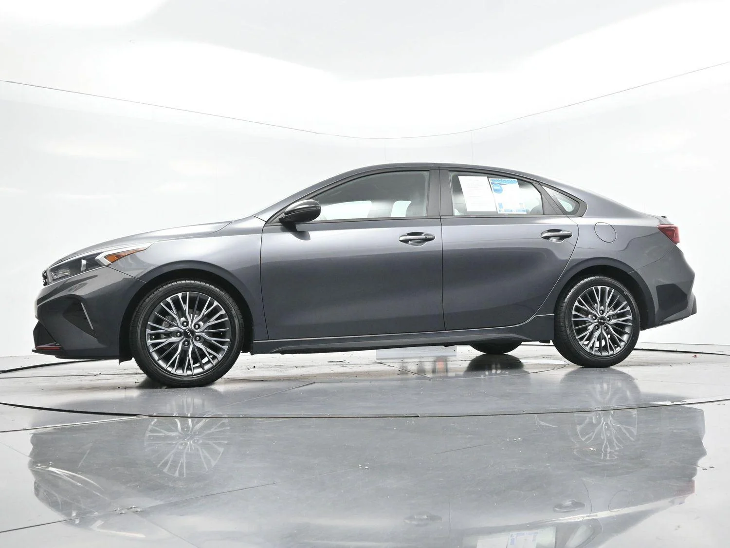 Used 2022 Gravity Gray Kia GT-Line image 45