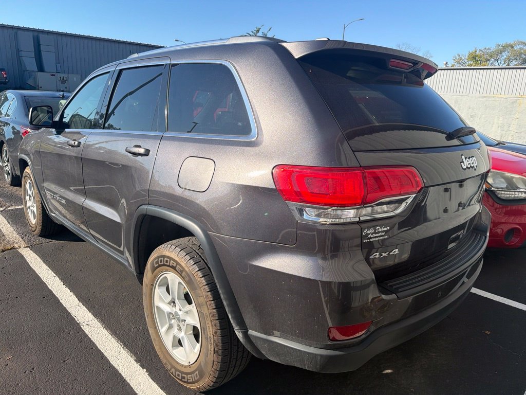 Used 2017 Gray Jeep Laredo image 5