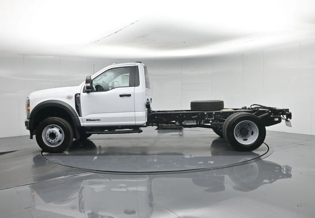 New 2026 Oxford White Ford XL image 19