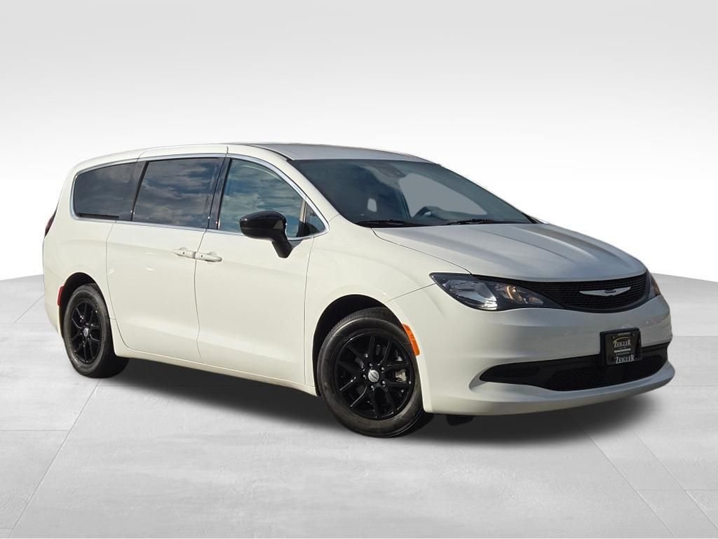 2024 Chrysler Voyager LX's photo