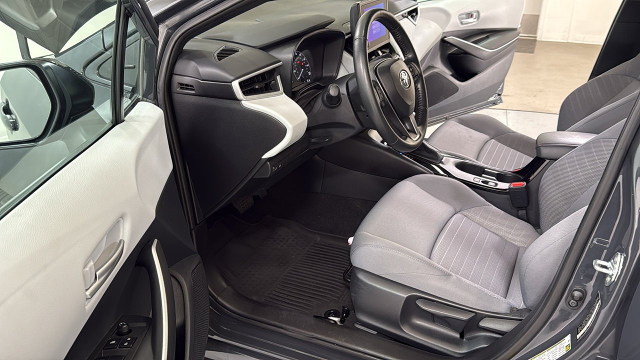 Certified Used 2025  Toyota SE image 12