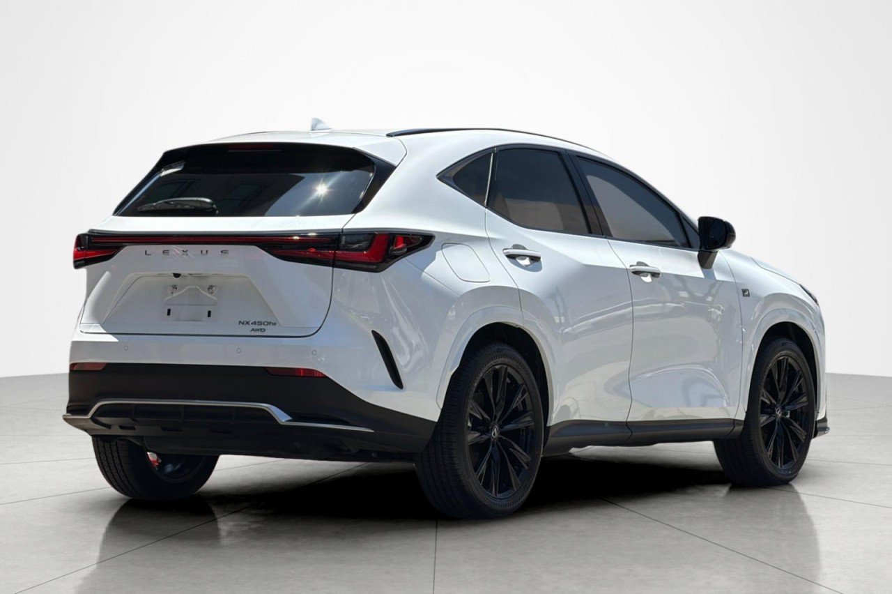 Used 2024 Ultra White Lexus NX 450h+ F SPORT Handling image 5